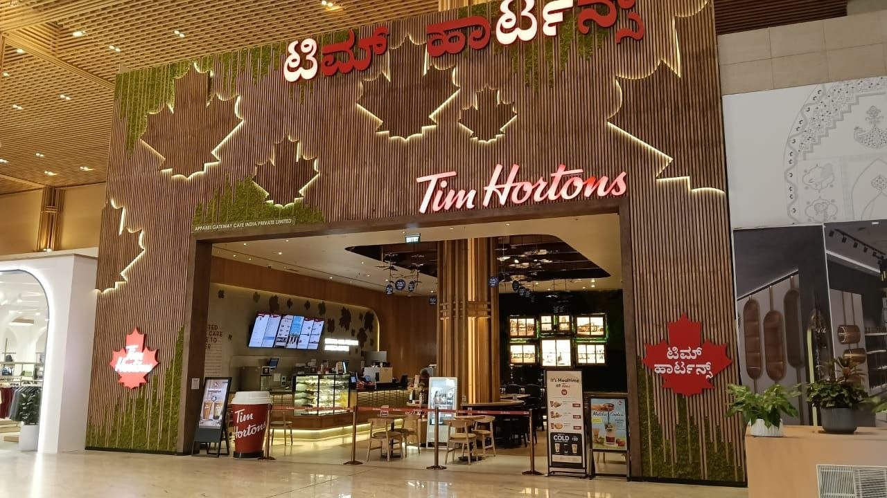 Pavitra Kushwaha at Tim Hortons HSR Layout Bangalore meeting Pratham Pengoria